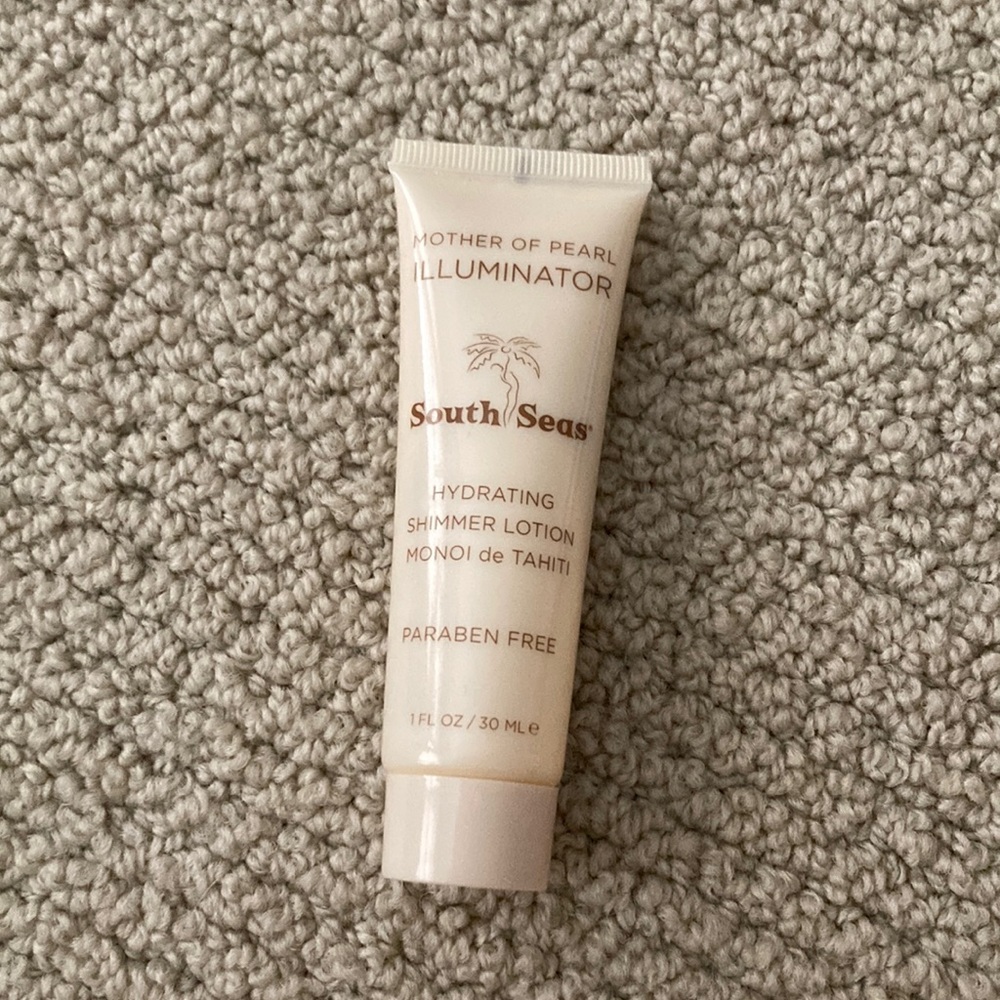 South Seas Mother of Pearl Illuminator Hydrating Shimmer Lotion 1 fl oz SEALED